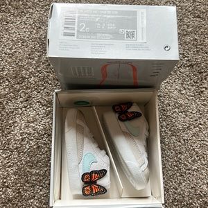 Baby Nike blazer mid tops only worn once